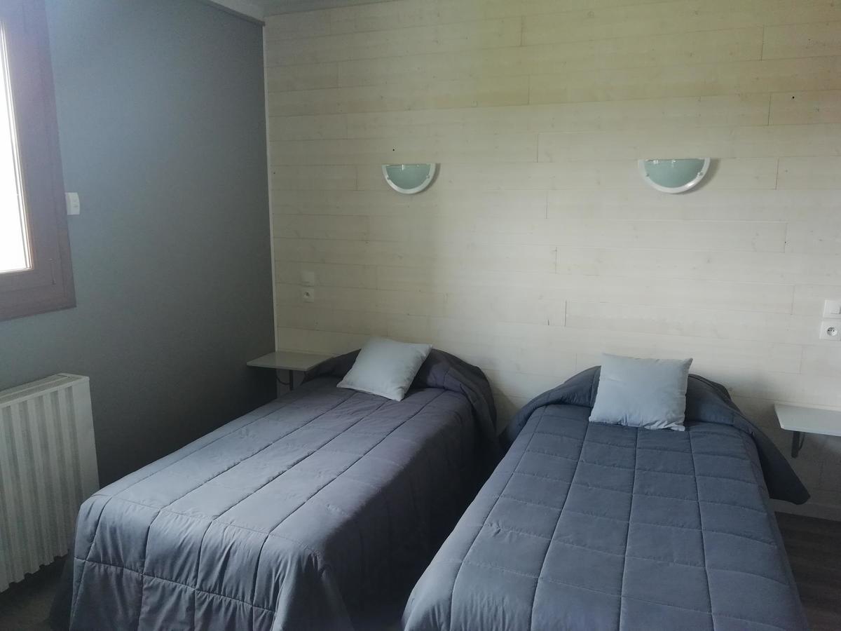 Hotel L'Oustalet Фон-Ромё Экстерьер фото